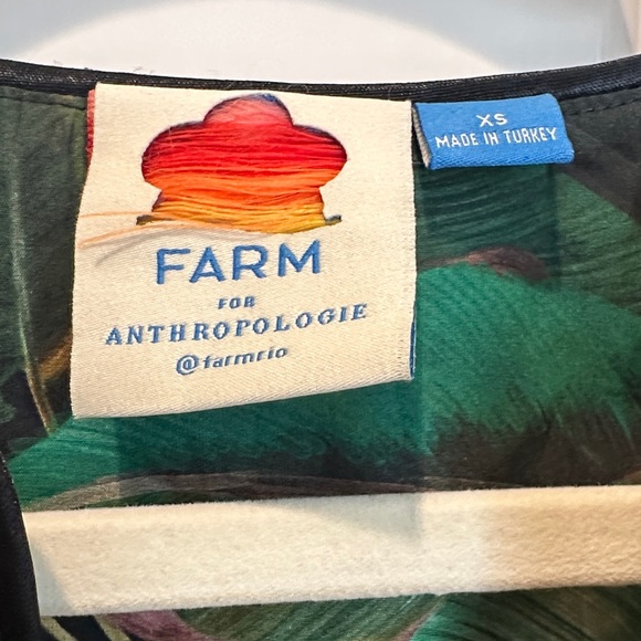 FARM Rio Black Pullover Tunic with Tropical Parrot Print - Picture 2 of 8